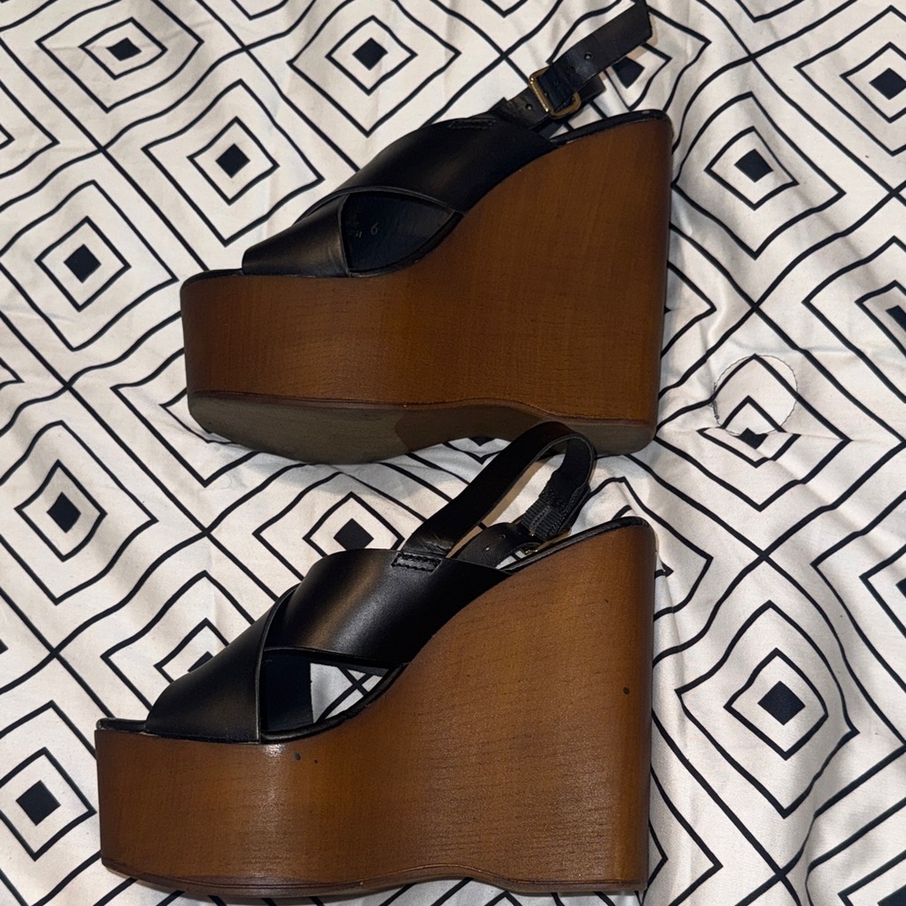 Steve Madden Black and Brown Wedge Sandals - Picture 3 of 9